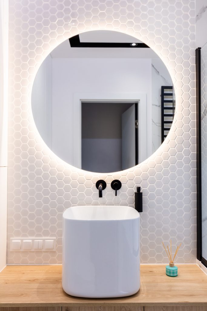 Modern small bathroom interior design