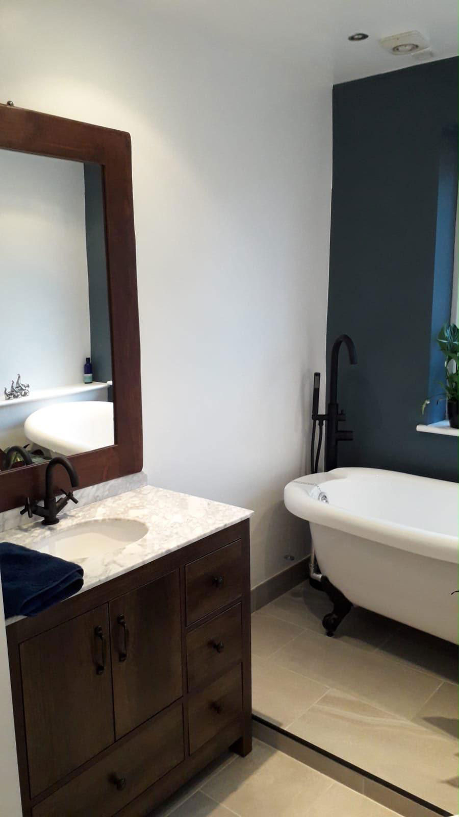 New bathroom installed to a home in Kings Norton Birmingham B38 8RA